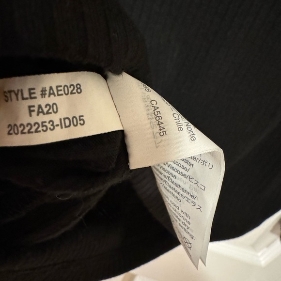 Madewell Lightweight Ribbed Turtleneck Top - Picture 7 of 7